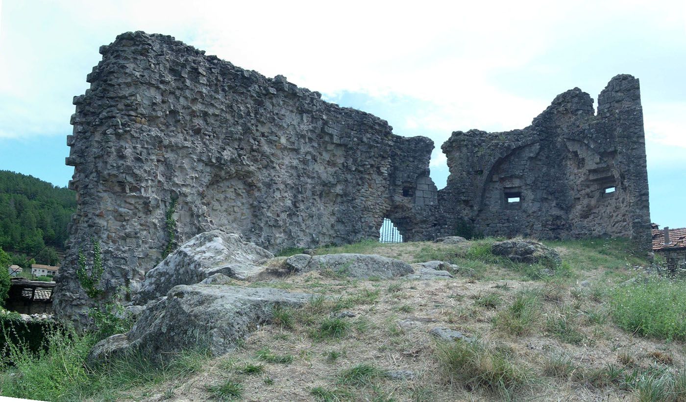 Vestiges du château d'Ucel
